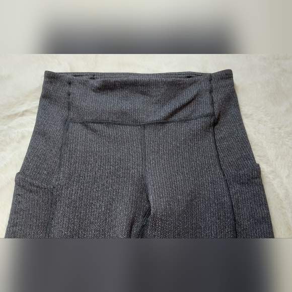 Lululemon ~Speed Up Tight 28", Size 4. - Picture 11 of 15